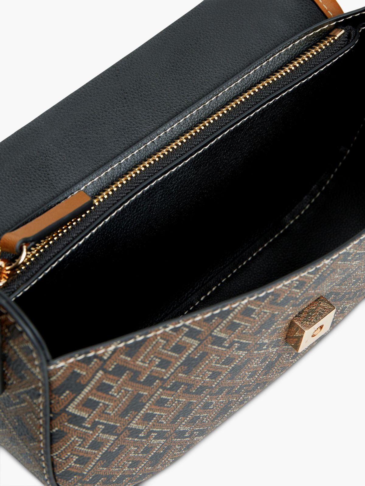 TH Monoplay Crossbody Saddle bag — Black