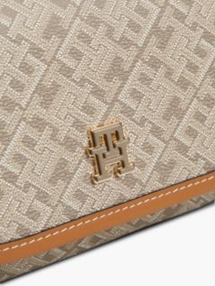 TH Monoplay Crossbody Saddle bag — Khaki 5