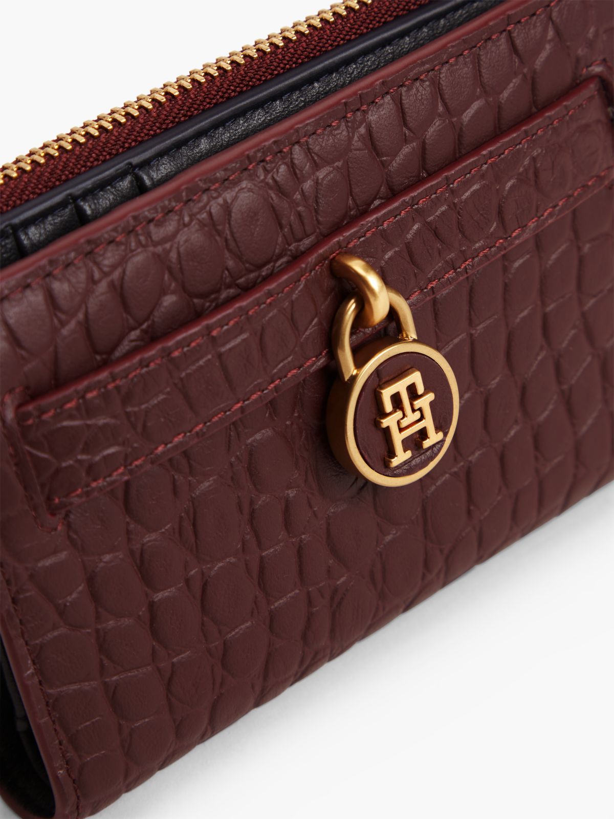The American Icon Croco Leather Bifold Wallet — Red