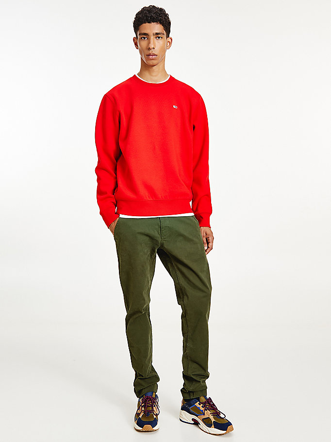 rot fleece-sweatshirt mit flag-patch für men - tommy jeans