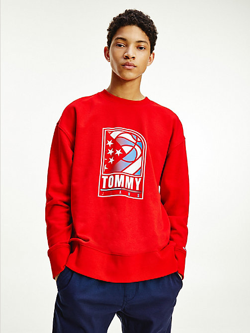 rood relaxed fit sweatshirt met basketballogo voor heren - tommy jeans