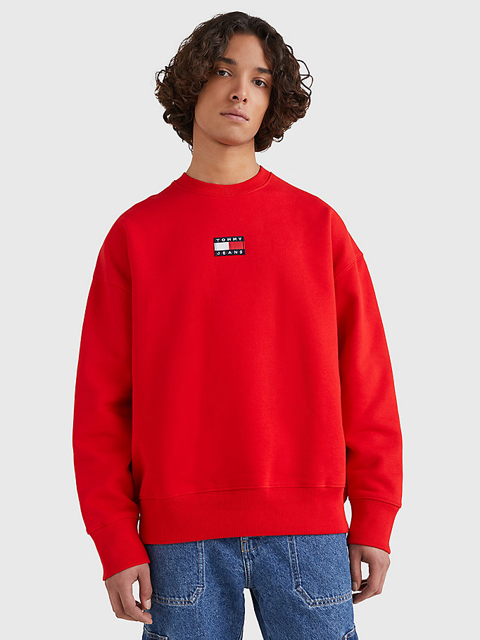 rood sweatshirt met ronde hals en badge voor heren - tommy jeans