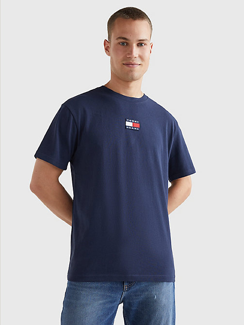 blauw biologisch katoenen t-shirt met badge voor men - tommy jeans