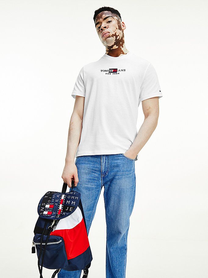 weiß t-shirt aus bio-baumwolle mit logo-stickerei für men - tommy jeans