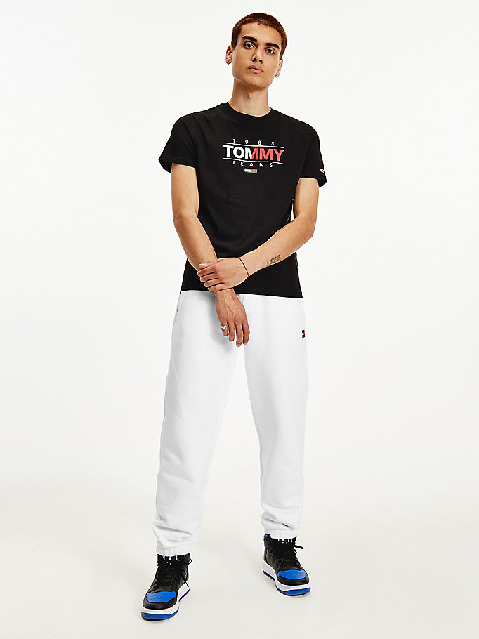 black essential graphic t-shirt for men tommy jeans