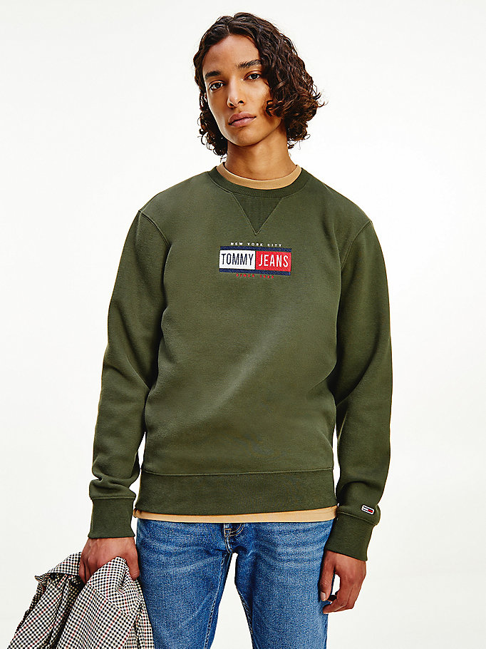 grün rundhals-sweatshirt mit logo für men - tommy jeans