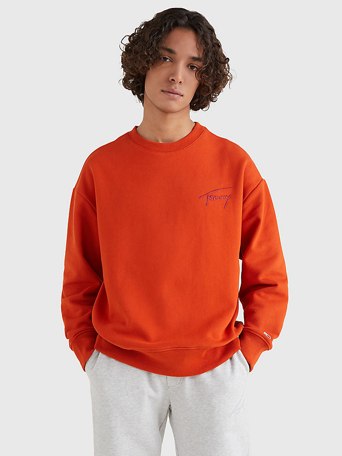 red recycled signature logo relaxed sweatshirt for men tommy jeans