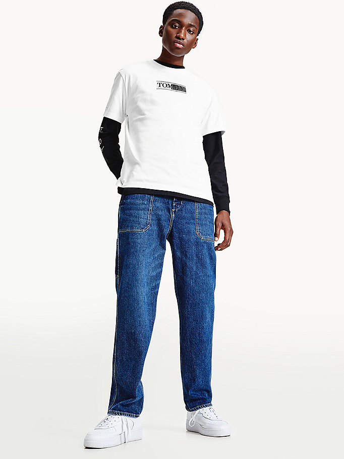 t-shirt in cotone con logo metallizzato bianco da uomo tommy jeans