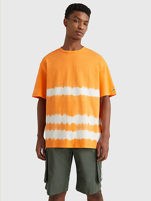 t-shirt à rayures tie and dye en coton bio orange pour hommes tommy jeans