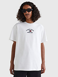white flocked flag classic fit t-shirt for men tommy jeans