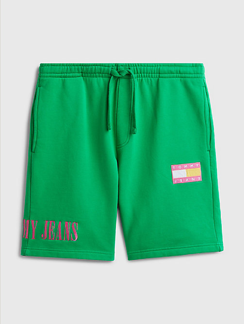 green pop drop flag patch relaxed shorts for men tommy jeans