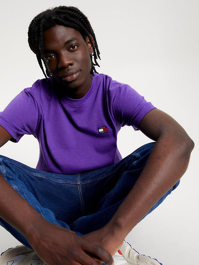 purple klasyczny t-shirt z naszywką dla mężczyźni - tommy jeans