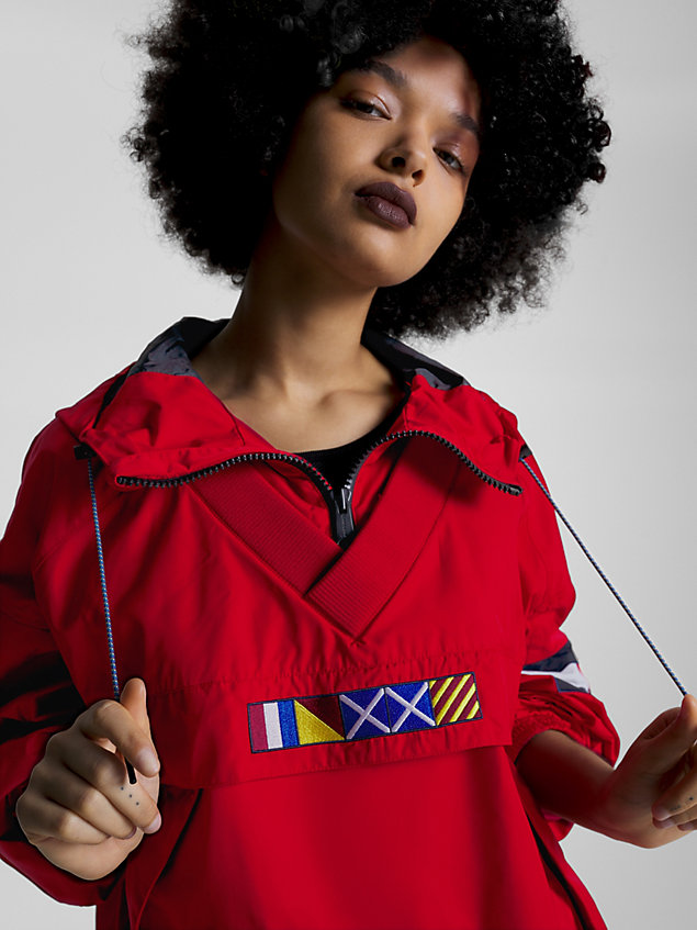 red recycled chicago anorak voor heren - tommy jeans