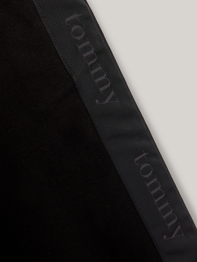pantalón chino de pernera ancha con logo black de hombre tommy jeans