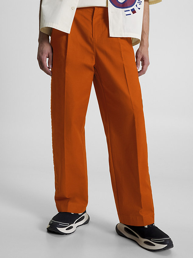 pantaloni chino sportivi ampi brown da uomo tommy jeans