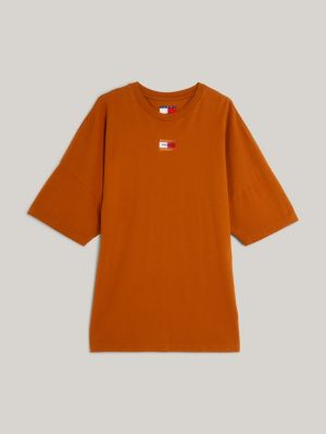 brown essential logo t-shirt for men tommy jeans