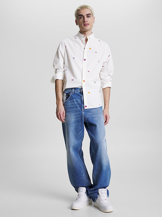 chemise classique archive brodée white pour hommes tommy jeans