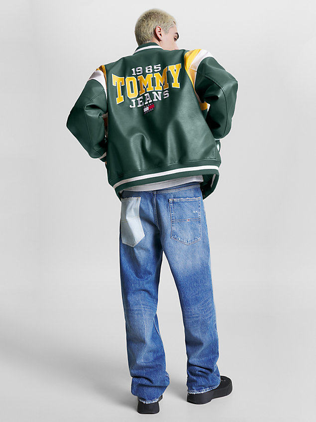 green relaxed fit wattierte college-jacke mit logo für herren - tommy jeans