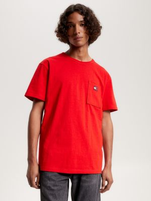 Classic Fit T-Shirt mit Badge Hilfiger Rot | auf Tommy der | Tasche