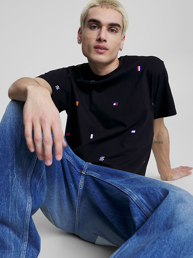 blue archive embroidery relaxed fit t-shirt for men tommy jeans