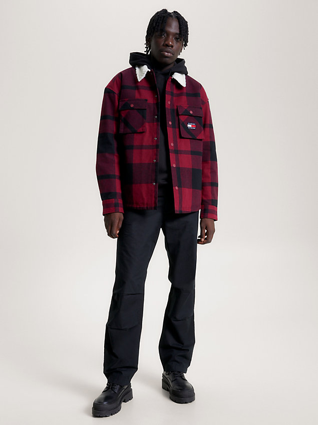red kariertes casual fit overshirt mit sherpa für herren - tommy jeans