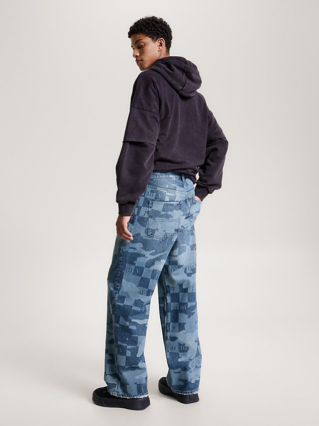denim jeans mit weitem bein und lasermuster für herren - tommy jeans