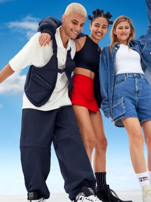 weiß tommy jeans x festival genderneutrales oversized fit jersey-poloshirt für herren - tommy jeans