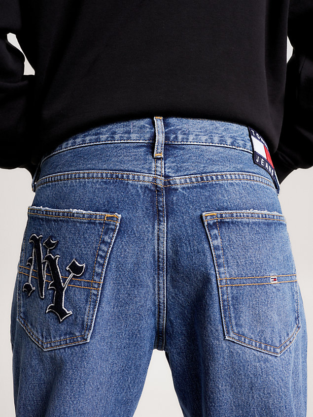 denim ethan relaxed straight jeans met geborduurd logo voor heren - tommy jeans