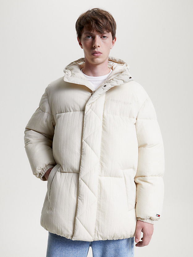 Chewing gum Vaccinate Anyways Oversized Hooded Puffer Jacket | BEIGE | Tommy Hilfiger
