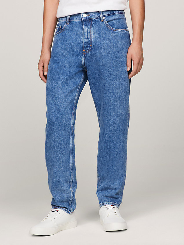 denim isaac relaxed tapered jeans met stonewash voor heren - tommy jeans