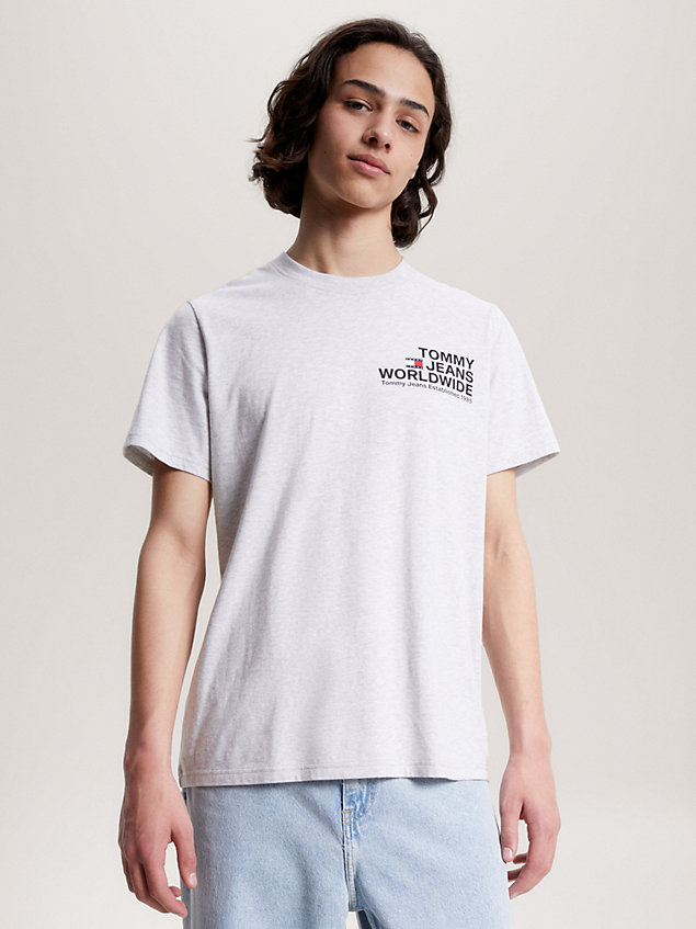 grey crew neck logo t-shirt for men tommy jeans