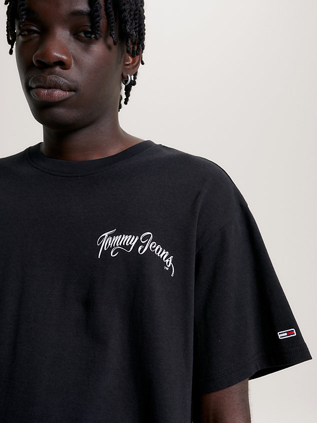 black new york skyline back logo t-shirt for men tommy jeans