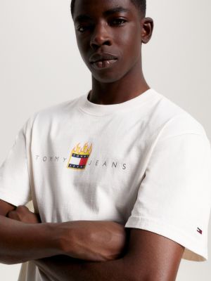 white fire flag relaxed t-shirt for men tommy jeans
