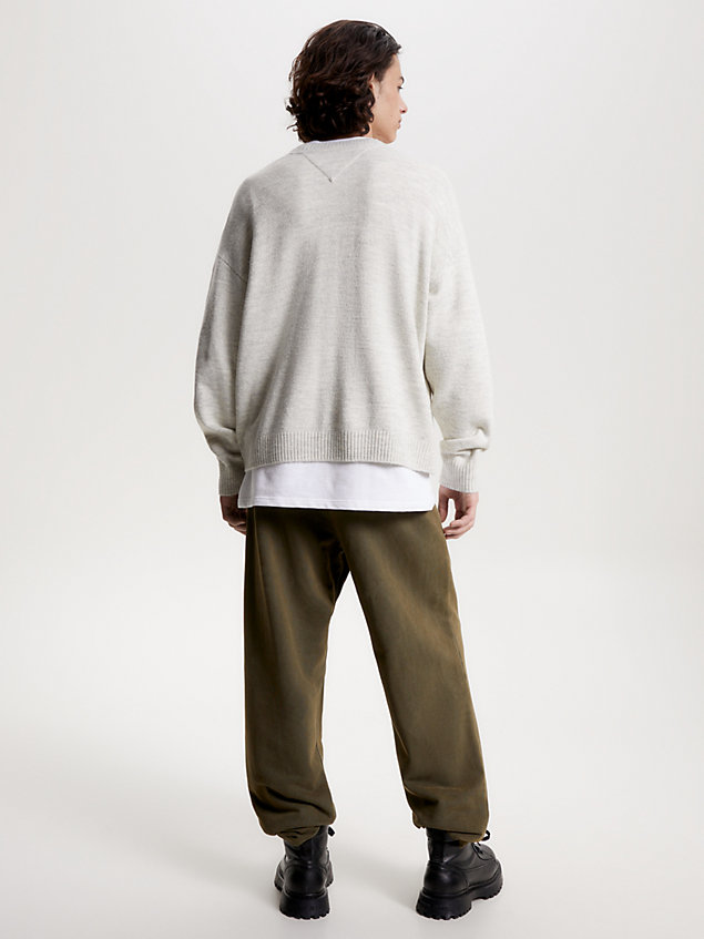 white essential boxy fit vest met ton-sur-ton logo voor heren - tommy jeans