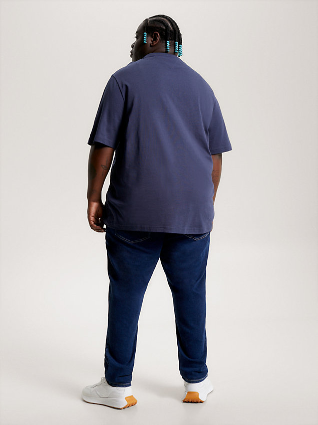 blue plus classic fit t-shirt mit signatur-logo für herren - tommy jeans