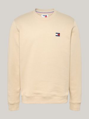 beige tommy badge sweatshirt mit rundhalsausschnitt für herren - tommy jeans