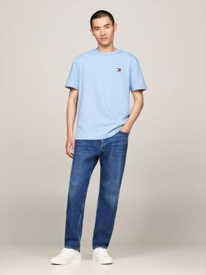 camiseta de cuello redondo con parche azul de hombres tommy jeans