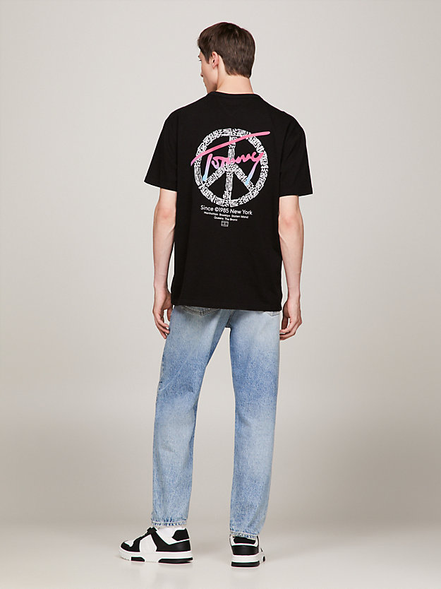 black back logo graphic t-shirt for men tommy jeans