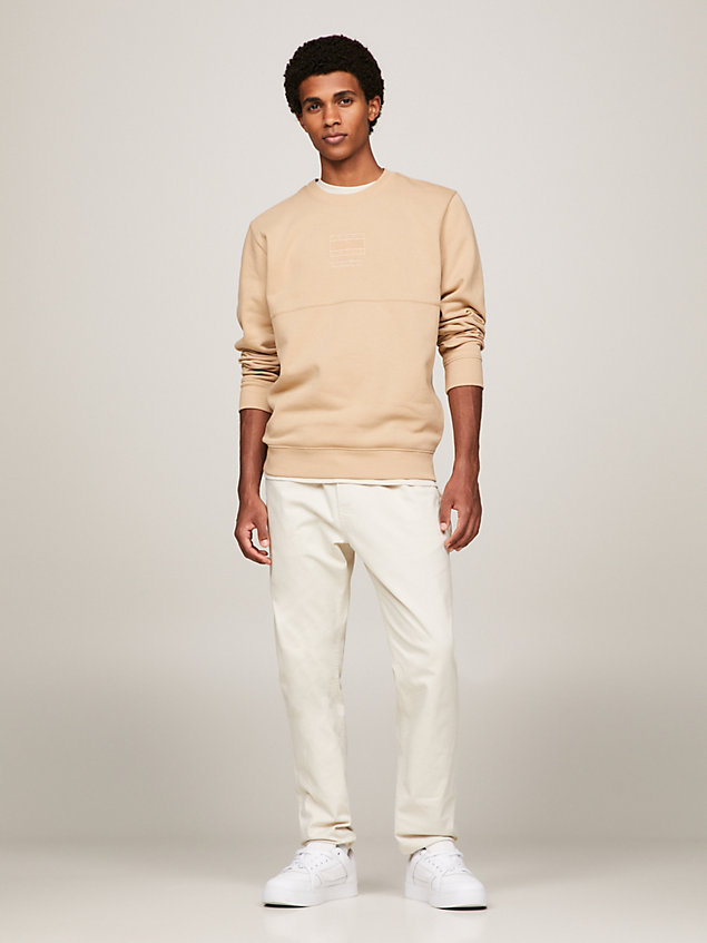 beige sweatshirt mit gleichfarbigem logo für herren - tommy jeans