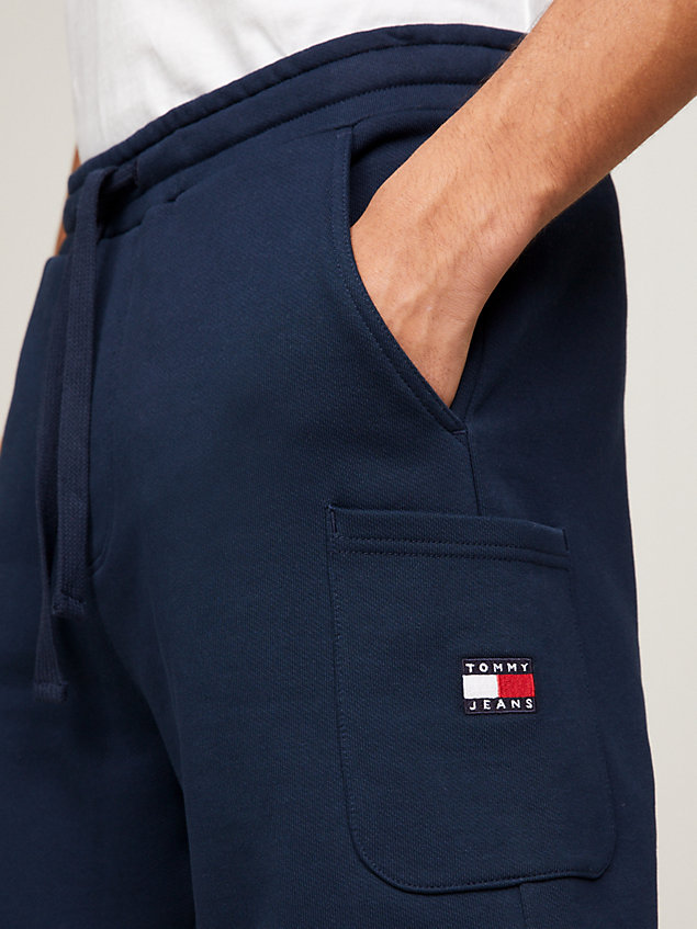 blue cargo-short van terrykatoen met badge voor heren - tommy jeans
