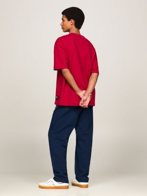 camiseta prep explorer oversize roja de hombres tommy jeans