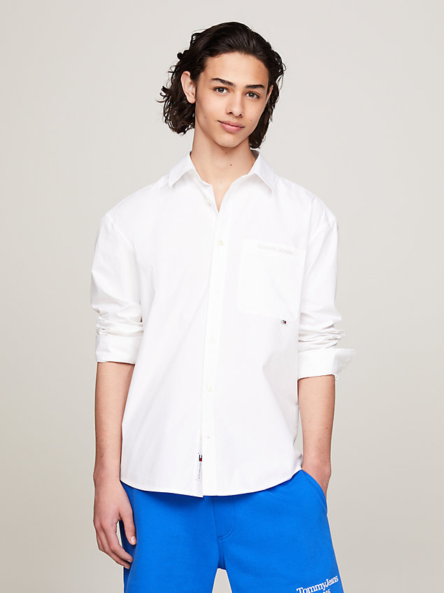 white classics relaxed overhemd met geborduurd logo voor heren - tommy jeans