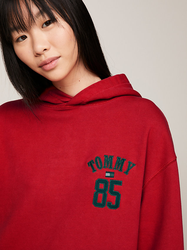 red tommy remastered dual gender 1985 collection hoody for men tommy jeans