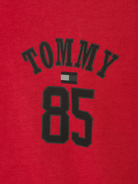 red tommy remastered genderneutrales 1985 collection relaxed fit t-shirt für herren - tommy jeans