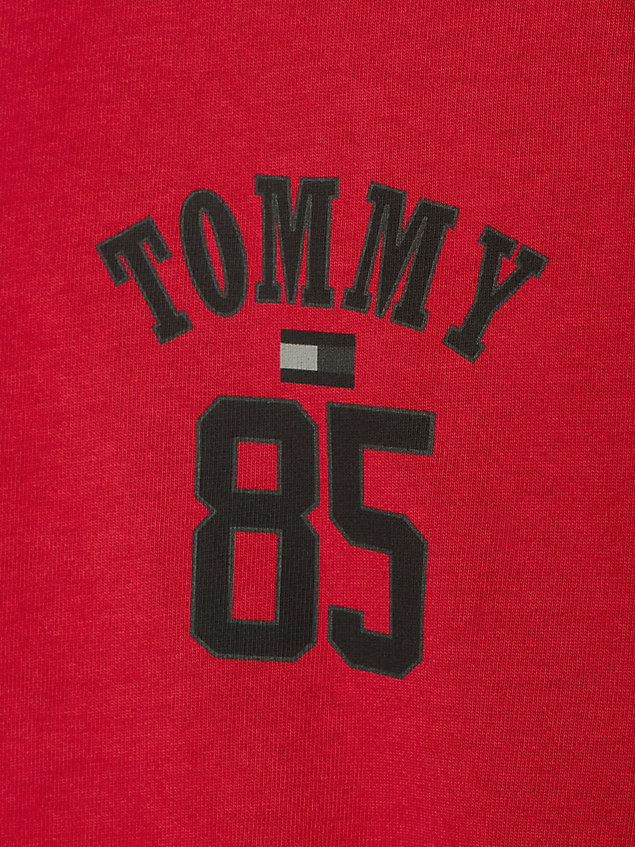 red tommy remastered dual gender 1985 collection relaxed t-shirt for men tommy jeans