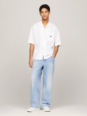 white relaxed fit kurzarm-hemd mit logo-patch für herren - tommy jeans
