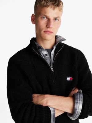 black tommy badge quarter-zip jumper for men tommy jeans