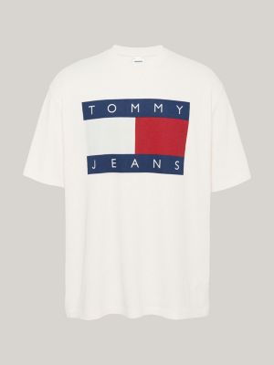 beige tommy flag badge oversized t-shirt for men tommy jeans