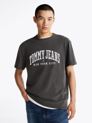 t-shirt varsity con effetto sbiadito e logo grigio da uomini tommy jeans