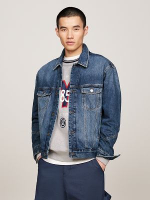 giacca tj x game day relaxed fit in denim con scoloriture blu da uomini tommy jeans